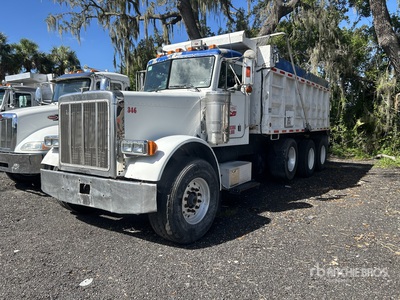 1995 Peterbilt 379 8x4 Camion à benne basculante Tridem