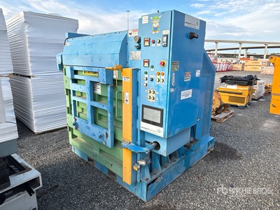 2015 Avangard Innovative Equipment Solutions B-500 Scrap Baler