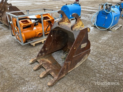 Finning 35 in Q/C Digging Graafmachine Bak