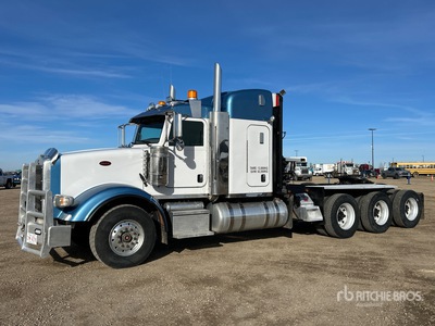 2012 Peterbilt 367 8x6 Sleeper Winch Truck