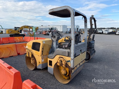 General Appearance with Foto, angolo posteriore sinistro