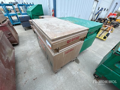 Quantity of (2) Miscellaneous Caja de lugar de trabajo