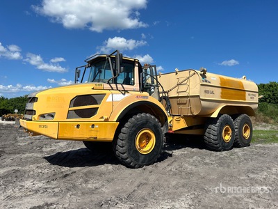 2014 Volvo A35F 6000 gal 6x6 Articulated Water Truck