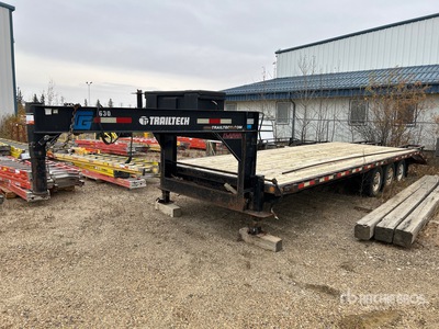 2013 Trailtech 21000 lb 24 ft Tri/A Gooseneck Apparatuur aanhangwagen