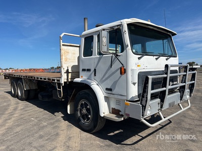 1995 International 6x4 Tilting Flatbed Truck