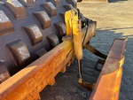 Hydraulics with Blade Lift Cylinders