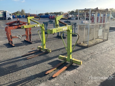 2016 Conquip CA102-02000 Crane Pallet Forks