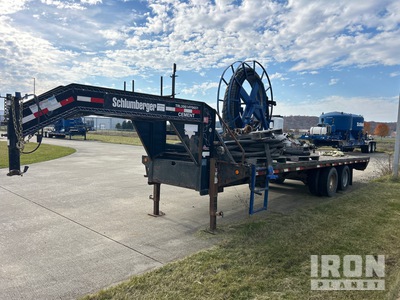 2015 PJ Trailers 25 ft T/A Gooseneck Flatbed Trailer