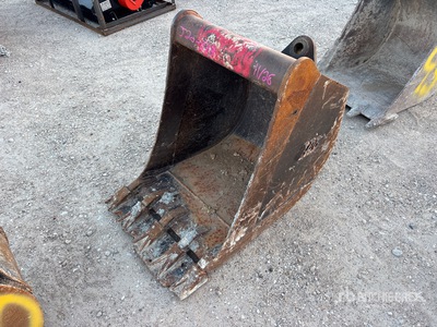 Tag 24 in Q/C Digging Excavator Bucket