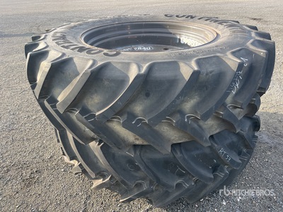Quantity of (2) Continental  520/85 R42 Ruedas