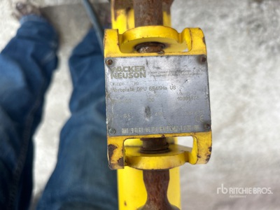 2011 Wacker Neuson Plancha compactadora