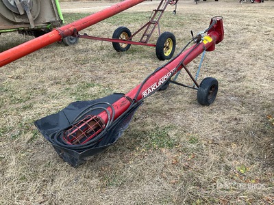Sakundiak 7 in x 10 ft Transfer Hydraulic Grain Auger