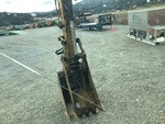 Hydraulics with Thumb Cylinder