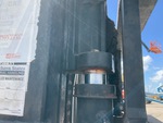 Hydraulics with Mast Lift Cylinders