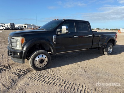 2017 Ford F-450 Platinum 4x4 Crew Cab Pickup