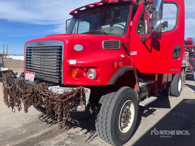 2009 Freightliner M2 106 4x4 Ciężarówka koparko-ładowarka