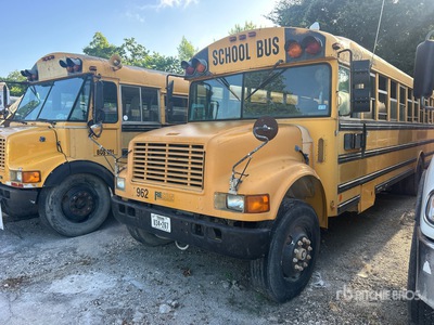 1996 (unverified) International 3800 Autobús