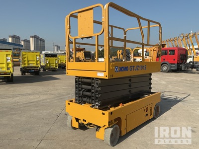 2018 XCMG GTJZ1012 Electric Scissor Lift
