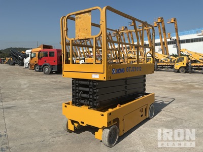 2017 XCMG GTJZ1012 Electric Scissor Lift