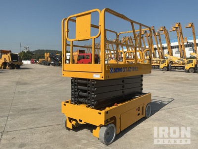 2018 XCMG GTJZ1012 Electric Scissor Lift