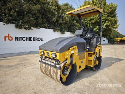 2023 XCMG XMR303IV Rodillo Tándem