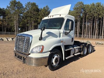2019 Freightliner Cascadia 125 6x4 T/A Day Cab Truck Tractor