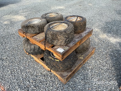 Quantity of (8) ATV を見 Tires