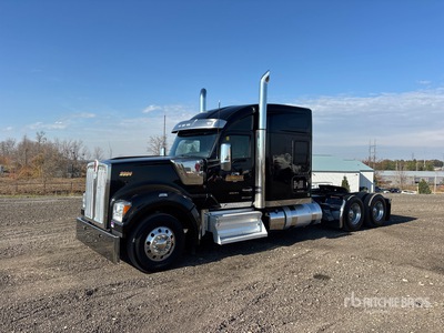 2023 Kenworth W990 T/A Sleeper Truck Tractor