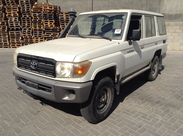 2008 (unverified) Toyota Land Cruiser 76 SUV 2008 (unverified) Toyota Land Cruiser 76 SUV