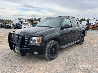 2013 Chevrolet Avalanche 4x4 Crew Cab Pickup