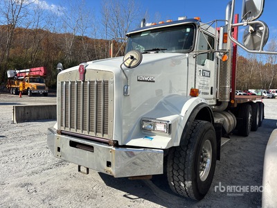 2015 Kenworth T800 8x4 Camion à Plateau