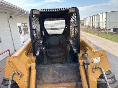 1999 John Deere 260R Skid Steer Loader