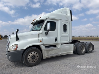 2017 Freightliner Cascadia 125 6x4 Tractocamion con Dormitorio / T/A Sleeper Truck Tractor