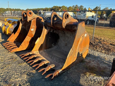 Strickland 60 in Digging Excavator Bucket - Fits John Deere 350G