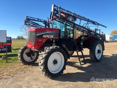 2008 Apache AS1010 90 ft 4x2 High Clearance Self-Propelled Sprayer
