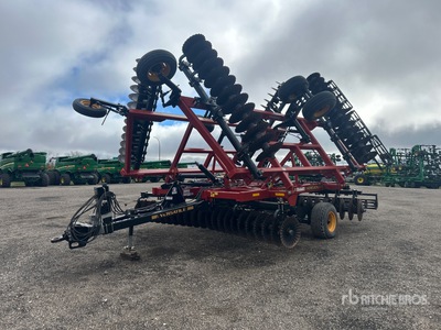 2023 Versatile VIKING VT375 37 ft Tandem Vertical Disco