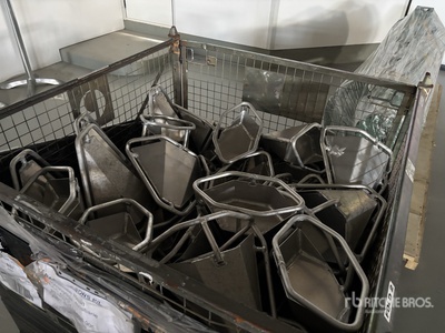 Assorted Metal Container Varios metales