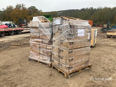 Quantity of (2) Pallets of Parts Pièces diverses