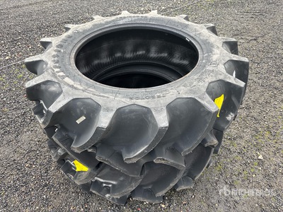 Quantity of (2) Firestone 480/70R34 Équipements pour pneus