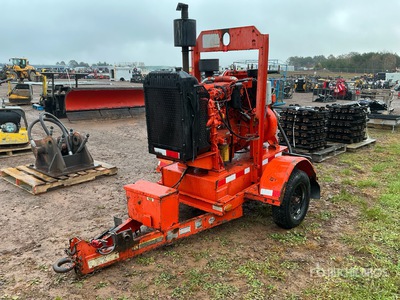Trailer-Mounted Pompe à eau (Inoperable)