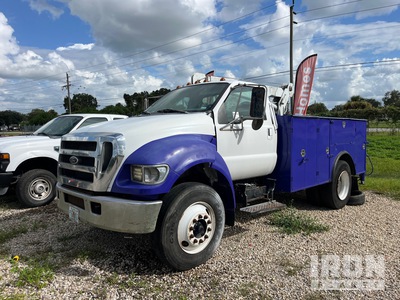 2006 Ford F-750 4x2 Ciężarówka serwisowa (Inoperable)