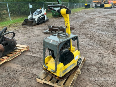 2015 Wacker Neuson DPU3050H Reversible Vibratory Plate Compactor