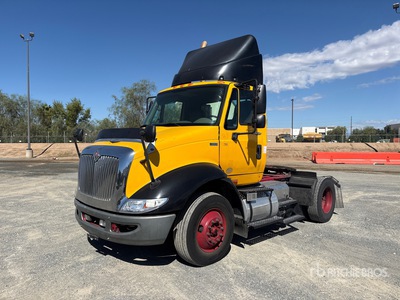 2013 International 8600 6x4 4x2 Day Cab Prime Mover