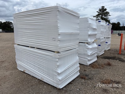 Quantity of (8) 96 in x 48 in Polyiso Insulation Divers - Matériaux de construction