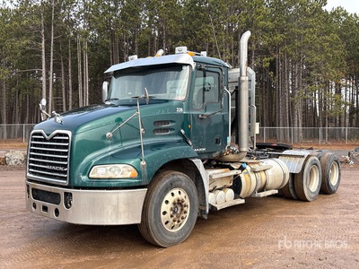 2016 Mack CXU613 6x4 T/A Dagcabine Trekker