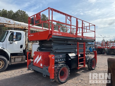 2021 Skyjack SJ9253 RT Dual Fuel 4x4 Ascenseur à ciseaux