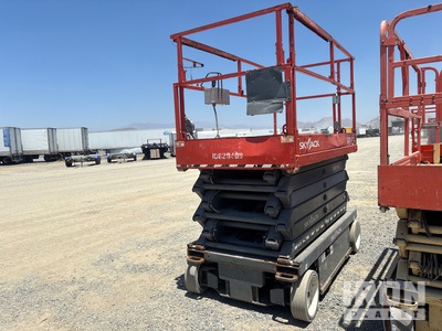 2017 Skyjack SJ4740 Electric Scissor Lift