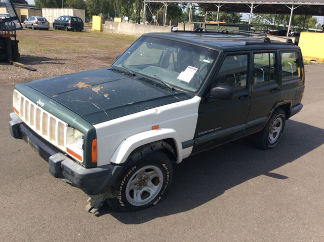 Jeep Cherokee 4.0L SUV