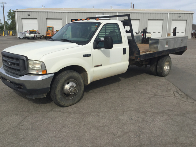 2003 Ford F-350 XL Super Duty Flatbed Truck