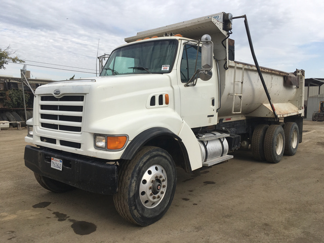 1999 Sterling LT9511 T/A Dump Truck